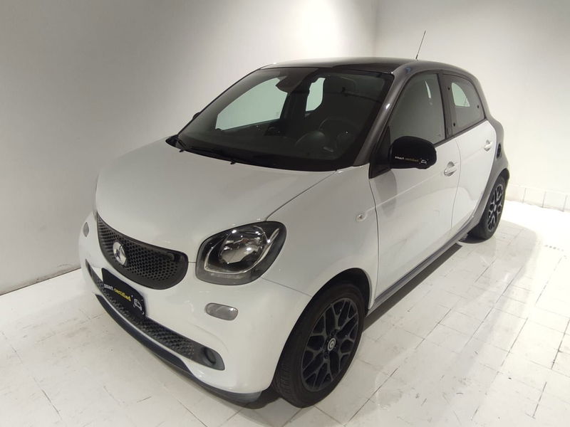 smart forfour forfour EQ Passion  del 2019 usata a Cardito