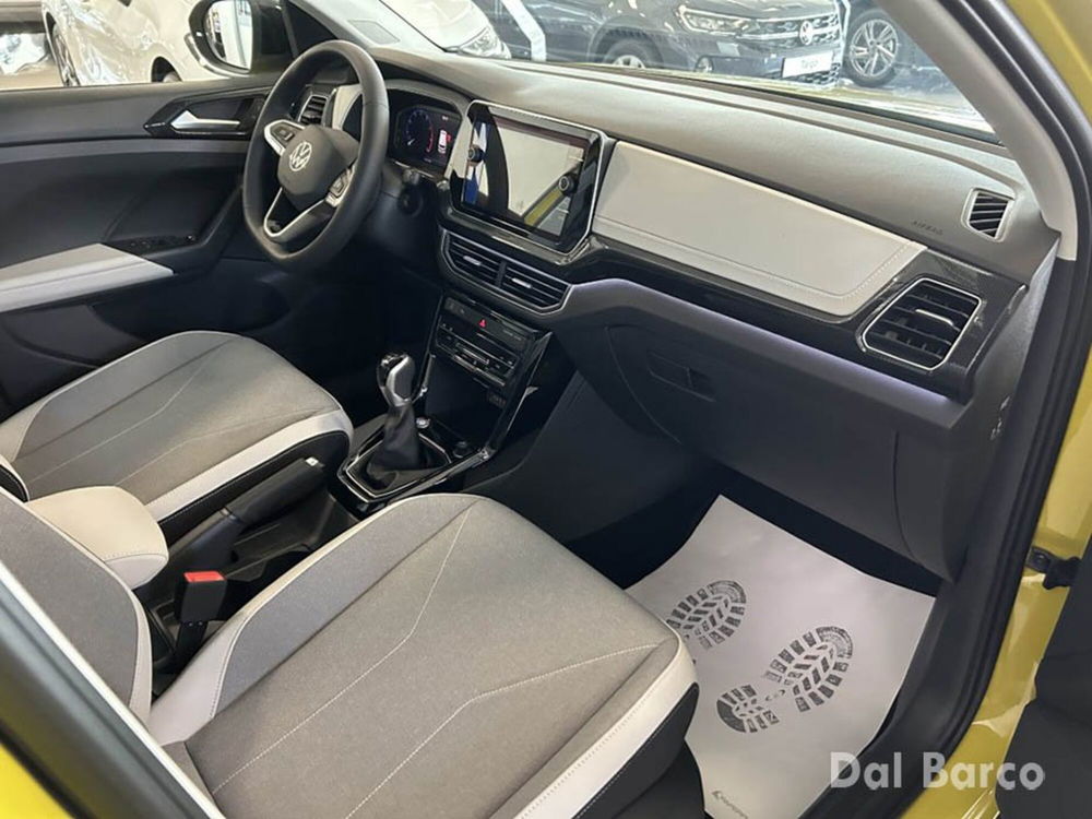 Volkswagen T-Cross nuova a Verona (17)