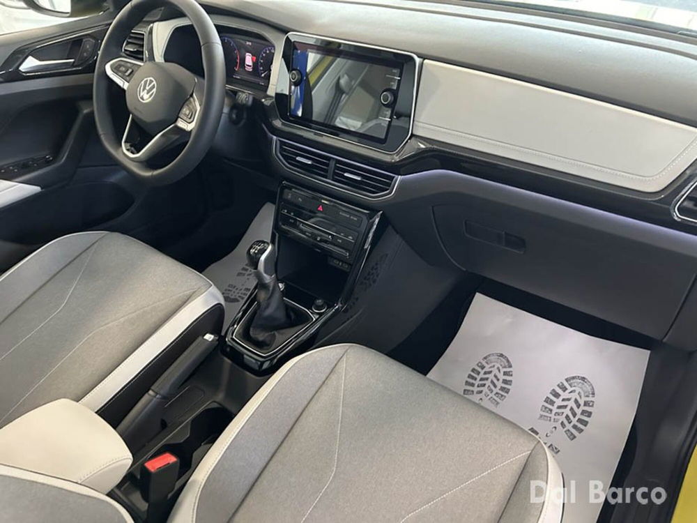 Volkswagen T-Cross nuova a Verona (18)