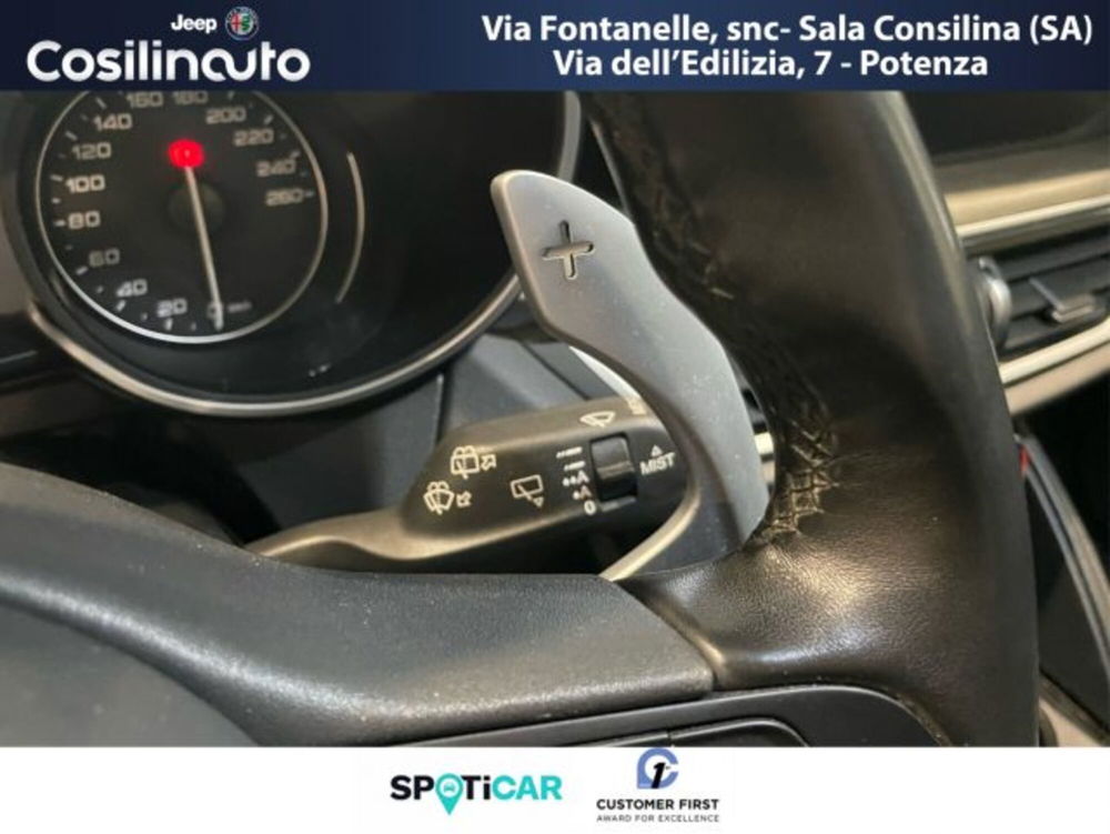 Alfa Romeo Stelvio usata a Salerno (17)