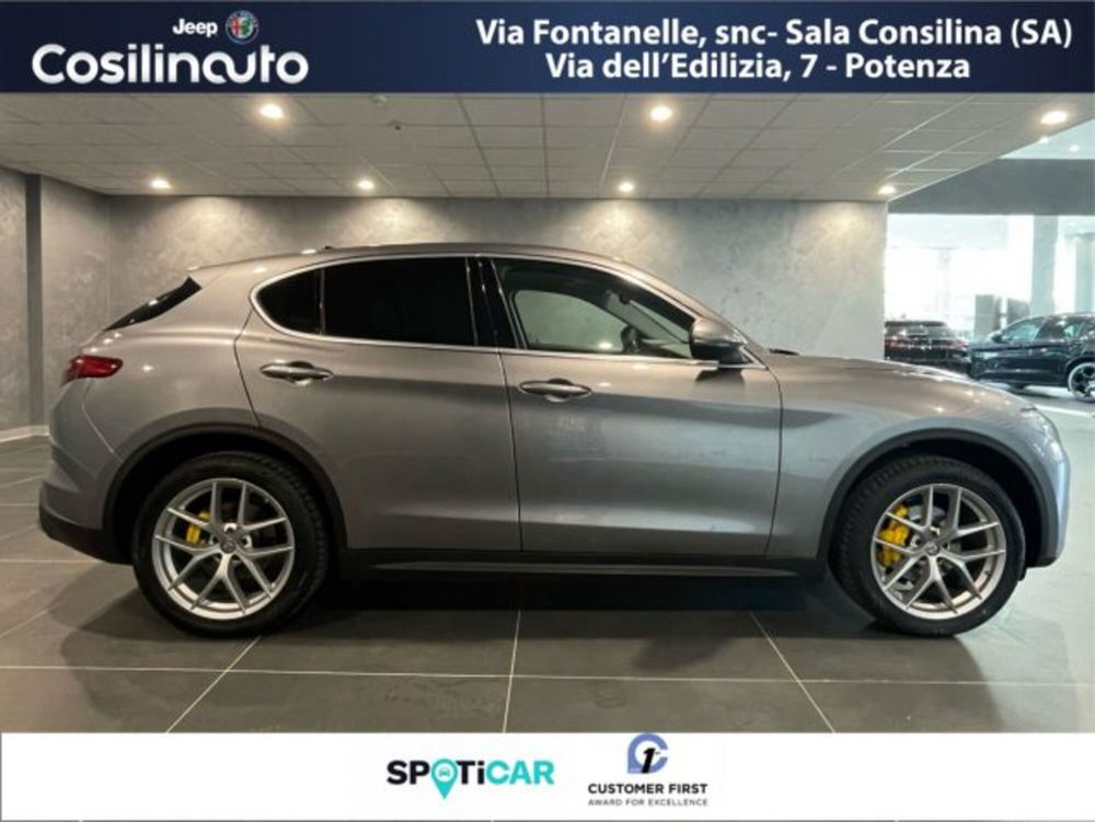 Alfa Romeo Stelvio usata a Salerno (4)