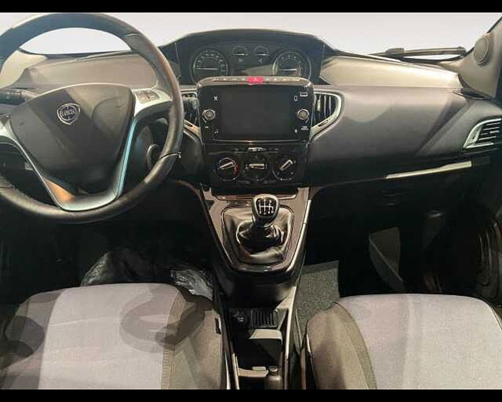 Lancia Ypsilon usata a Cuneo (9)