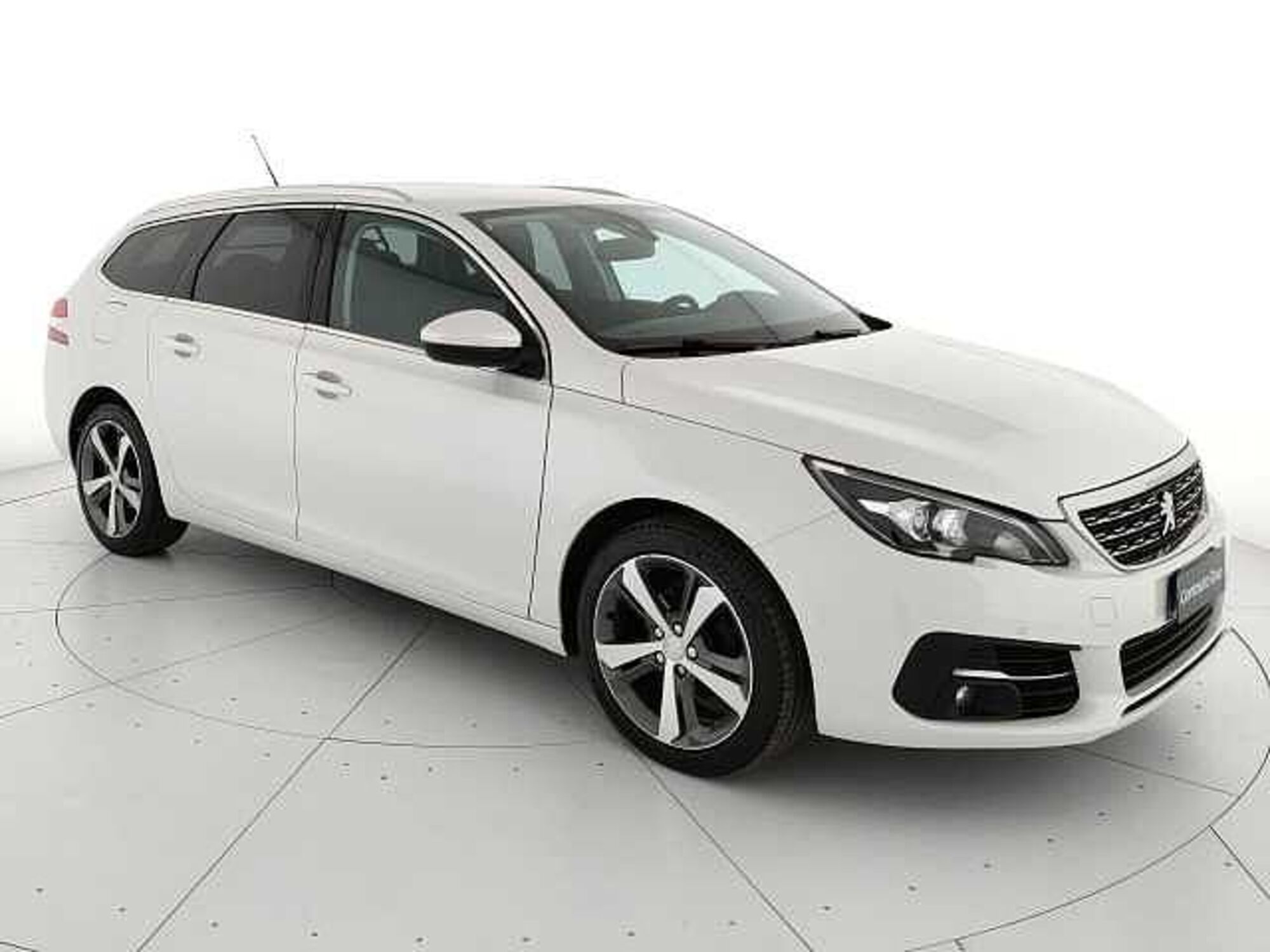 Peugeot 308 SW BlueHDi 120 S&amp;S Allure  del 2018 usata a Teverola