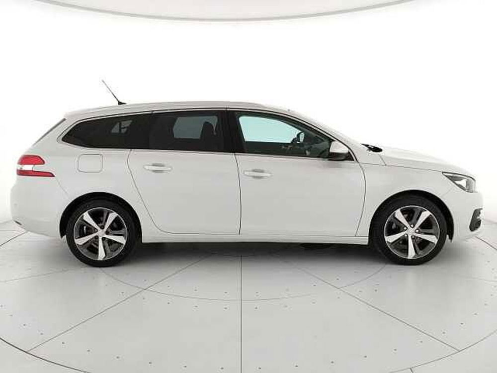 Peugeot 308 SW usata a Caserta (7)