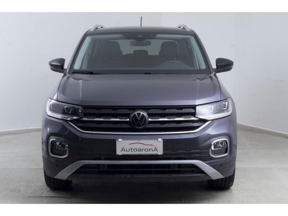 Volkswagen T-Cross nuova a Novara (2)