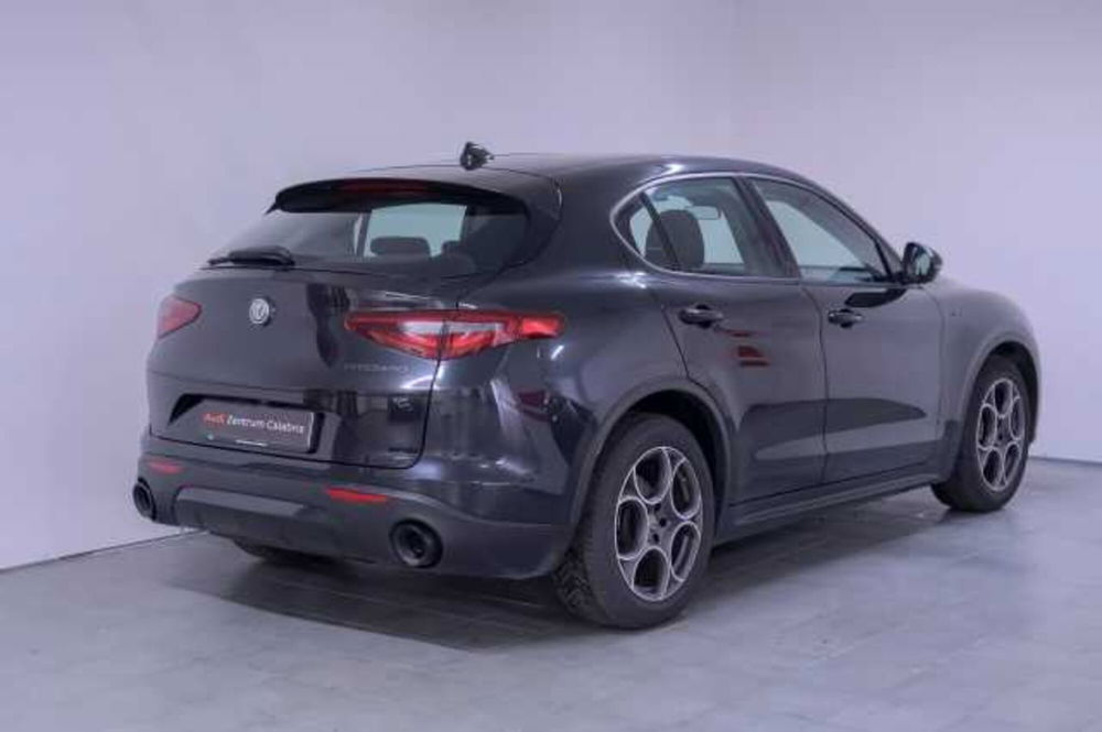 Alfa Romeo Stelvio usata a Catanzaro (4)