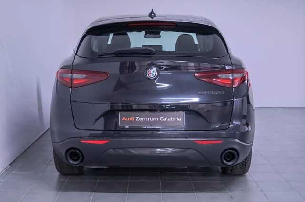 Alfa Romeo Stelvio usata a Catanzaro (5)