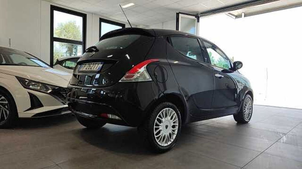 Lancia Ypsilon usata a Firenze (10)