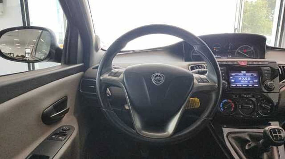 Lancia Ypsilon usata a Firenze (19)