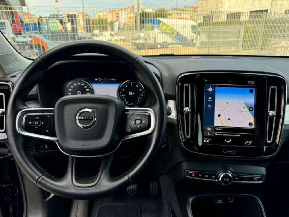 Volvo XC40 usata a Savona (12)