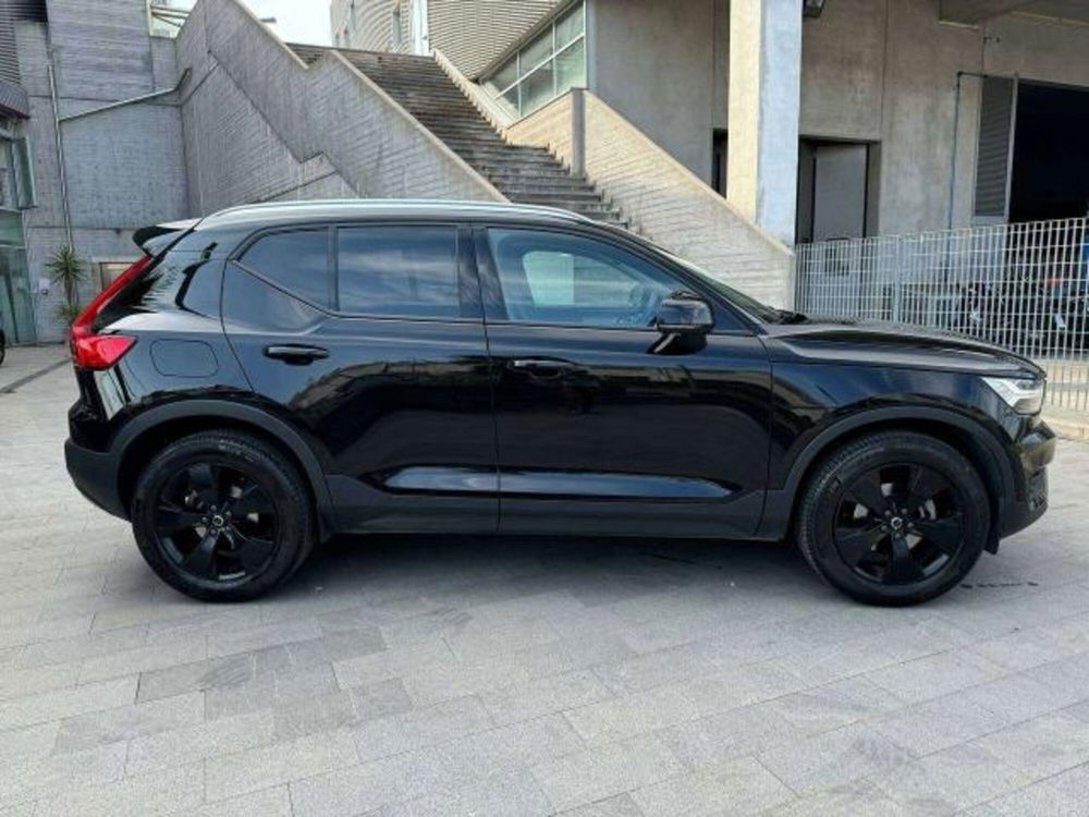 Volvo XC40 usata a Savona (4)