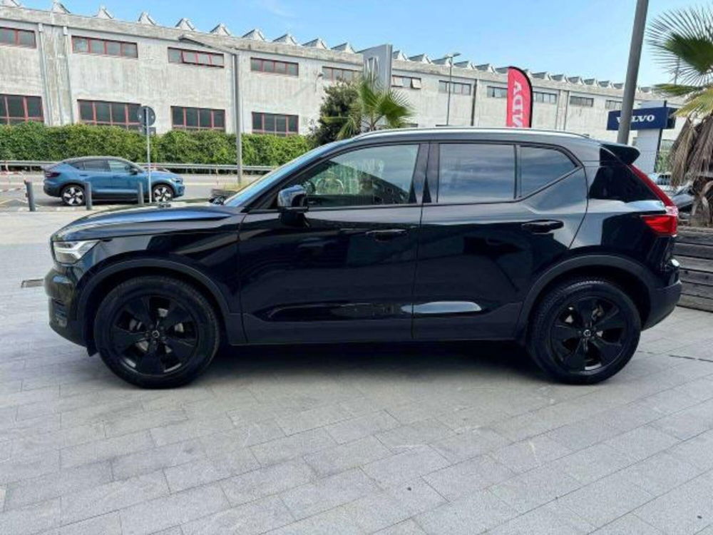 Volvo XC40 usata a Savona (8)