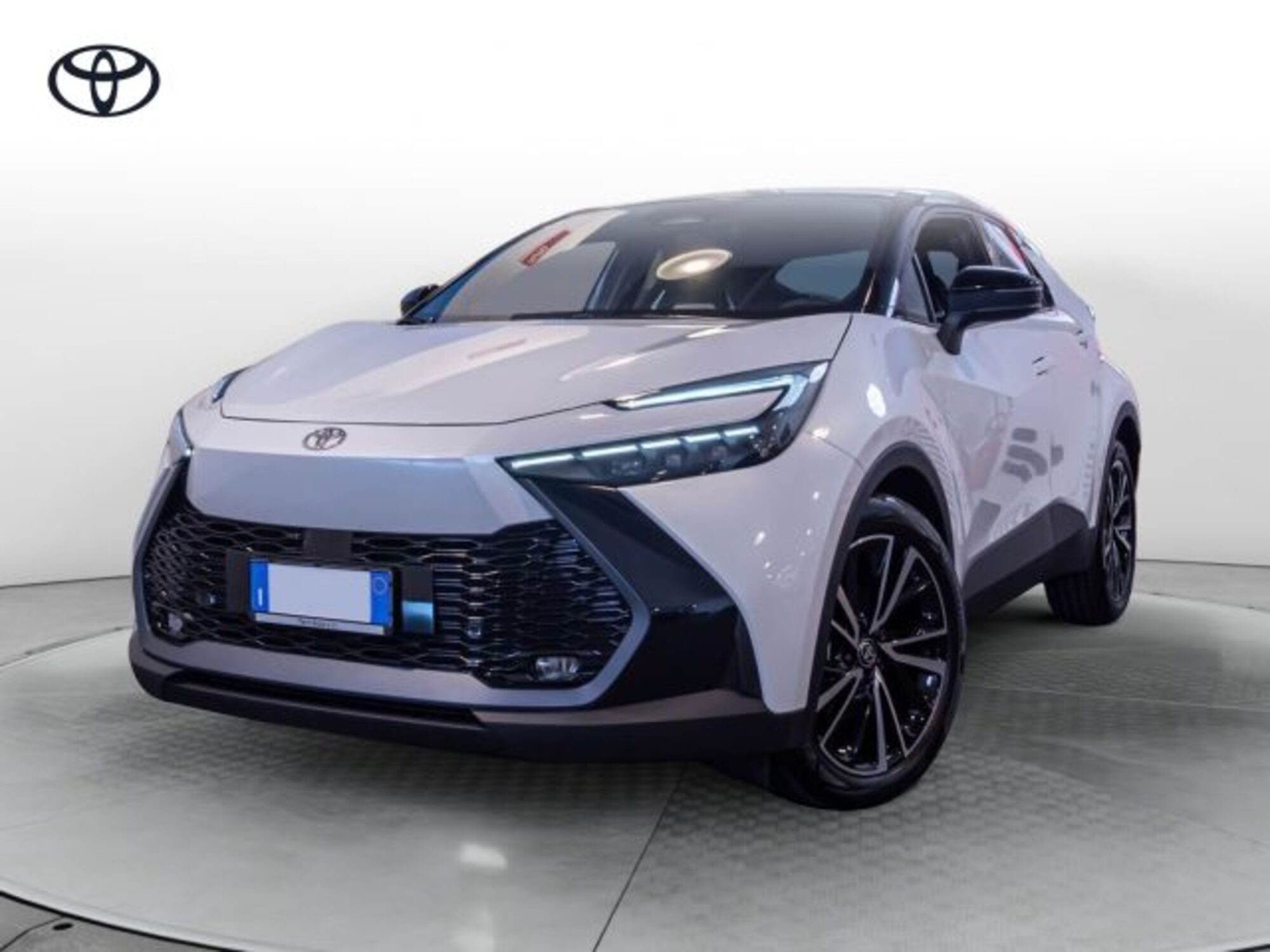 Toyota Toyota C-HR 2.0 hv Lounge fwd e-cvt nuova a Limena