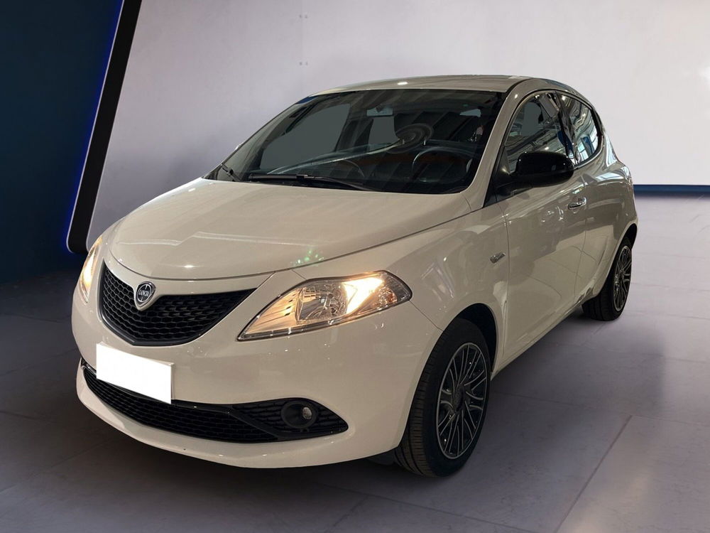 Lancia Ypsilon usata a Torino (2)