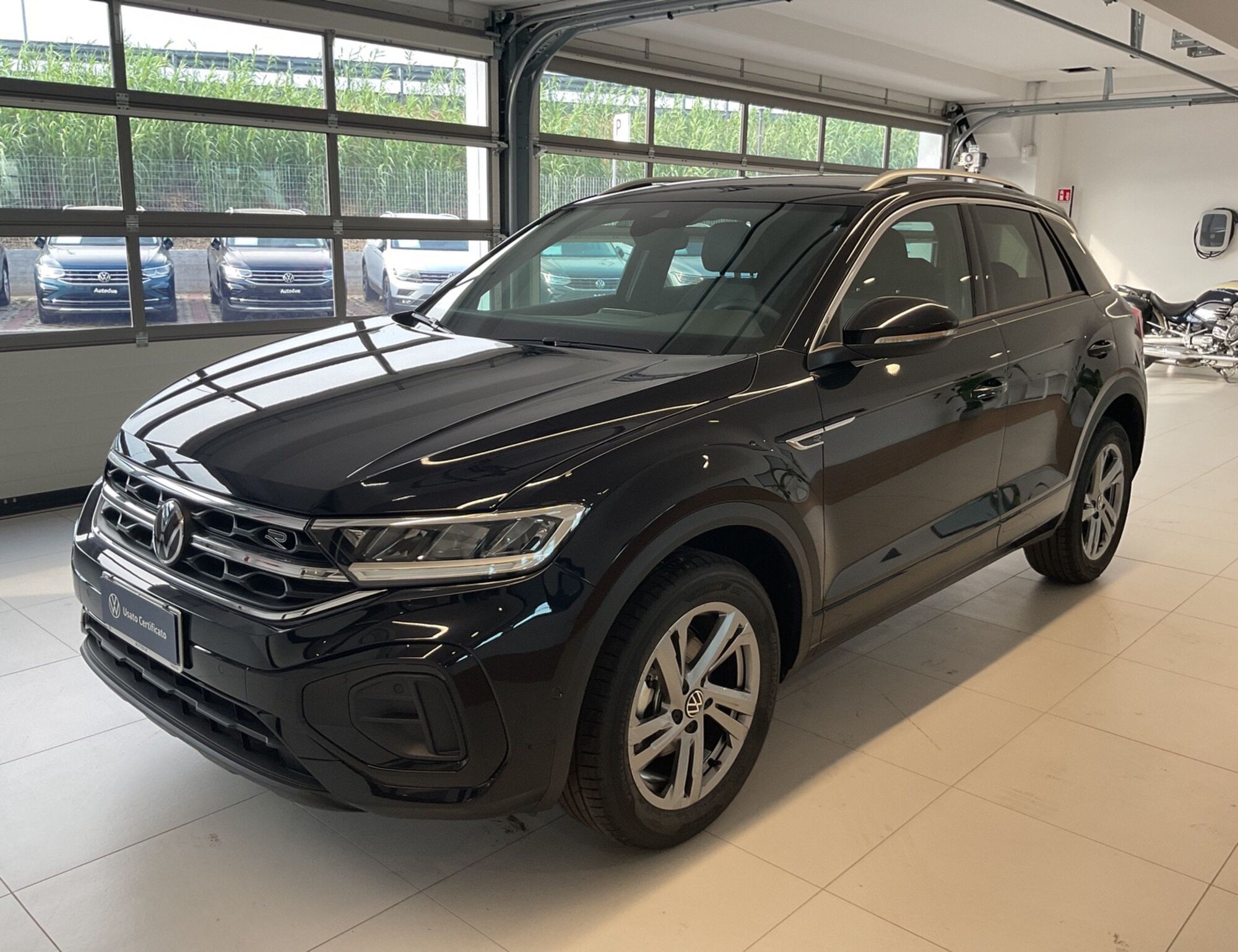 Volkswagen T-Roc 1.0 TSI R-Line nuova a Salerno