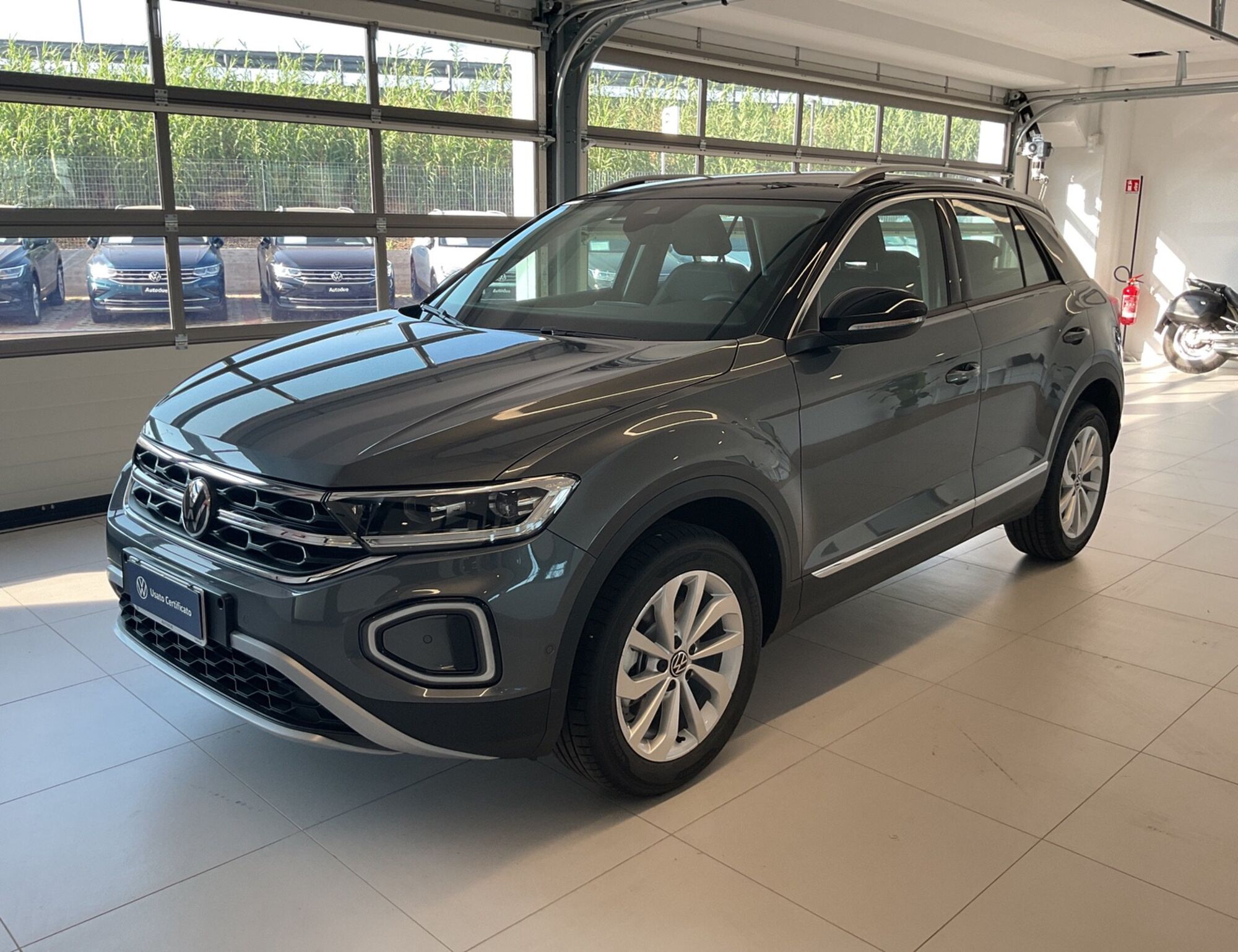 Volkswagen T-Roc 2.0 TDI SCR 150 CV DSG Style BlueMotion Technology nuova a Salerno