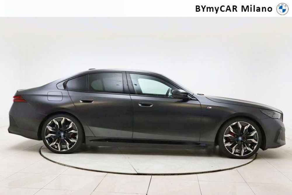 BMW i5 usata a Milano (7)