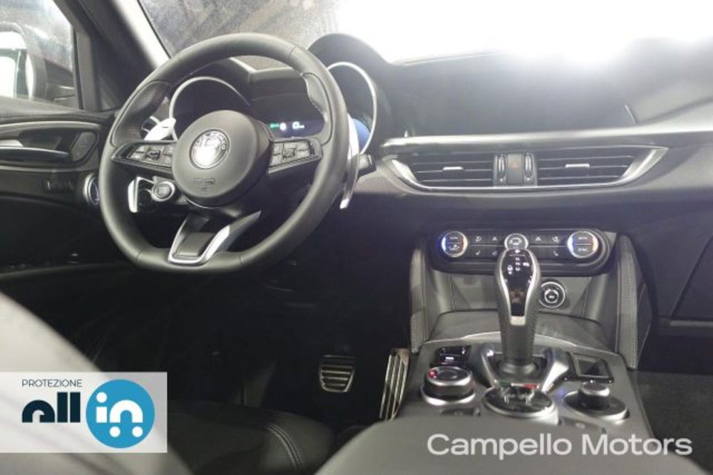 Alfa Romeo Stelvio nuova a Venezia (16)