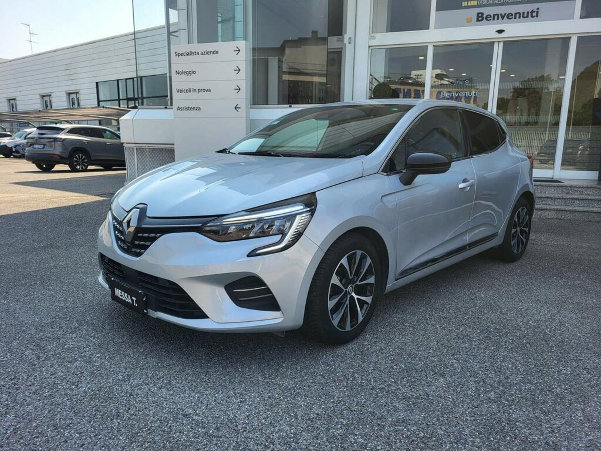 Renault Clio 1.0 tce Techno 90cv del 2023 usata a Monza