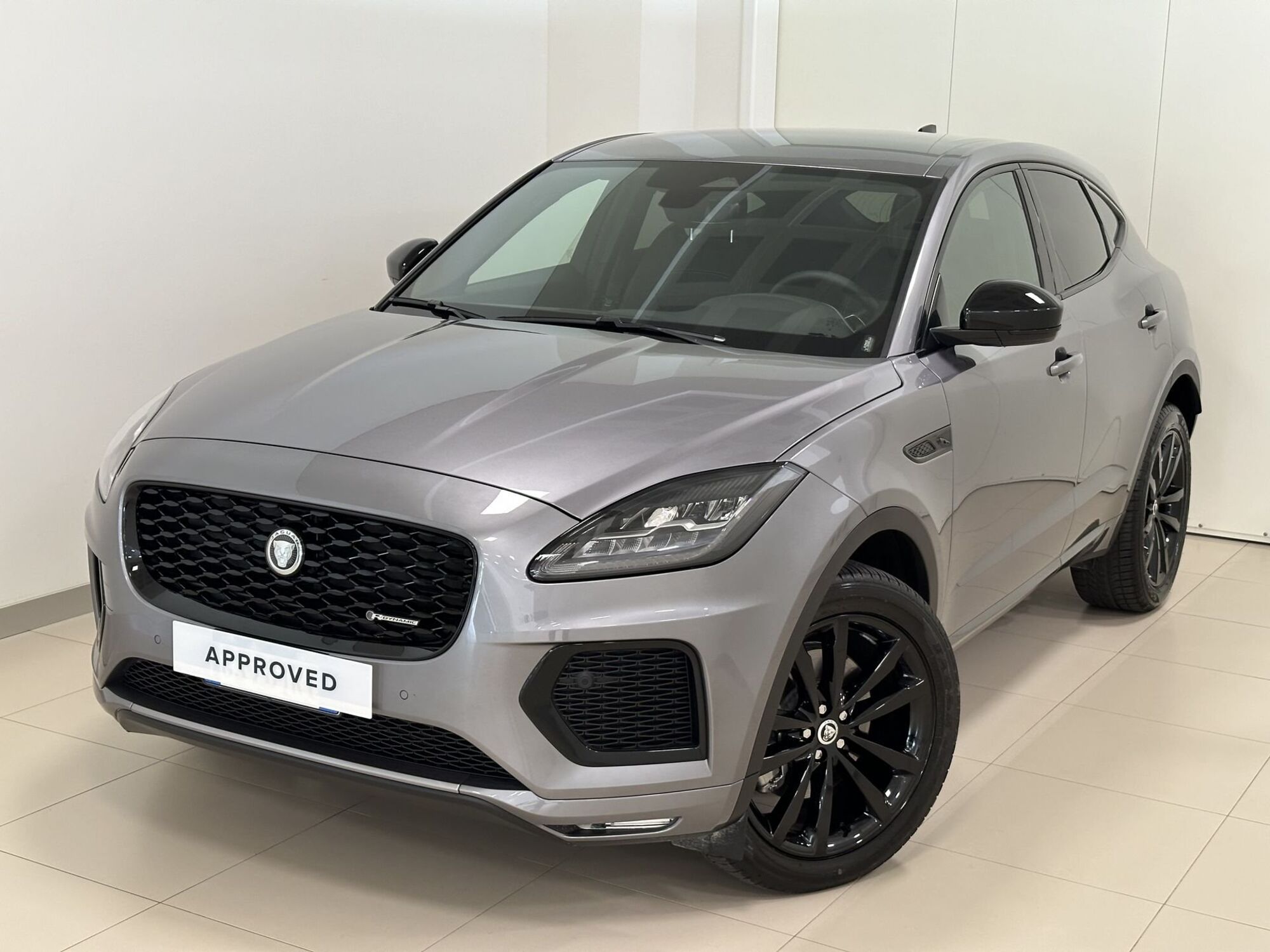 Jaguar E-Pace 2.0d i4 mhev R-Dynamic S awd 163cv auto del 2024 usata a Lodi