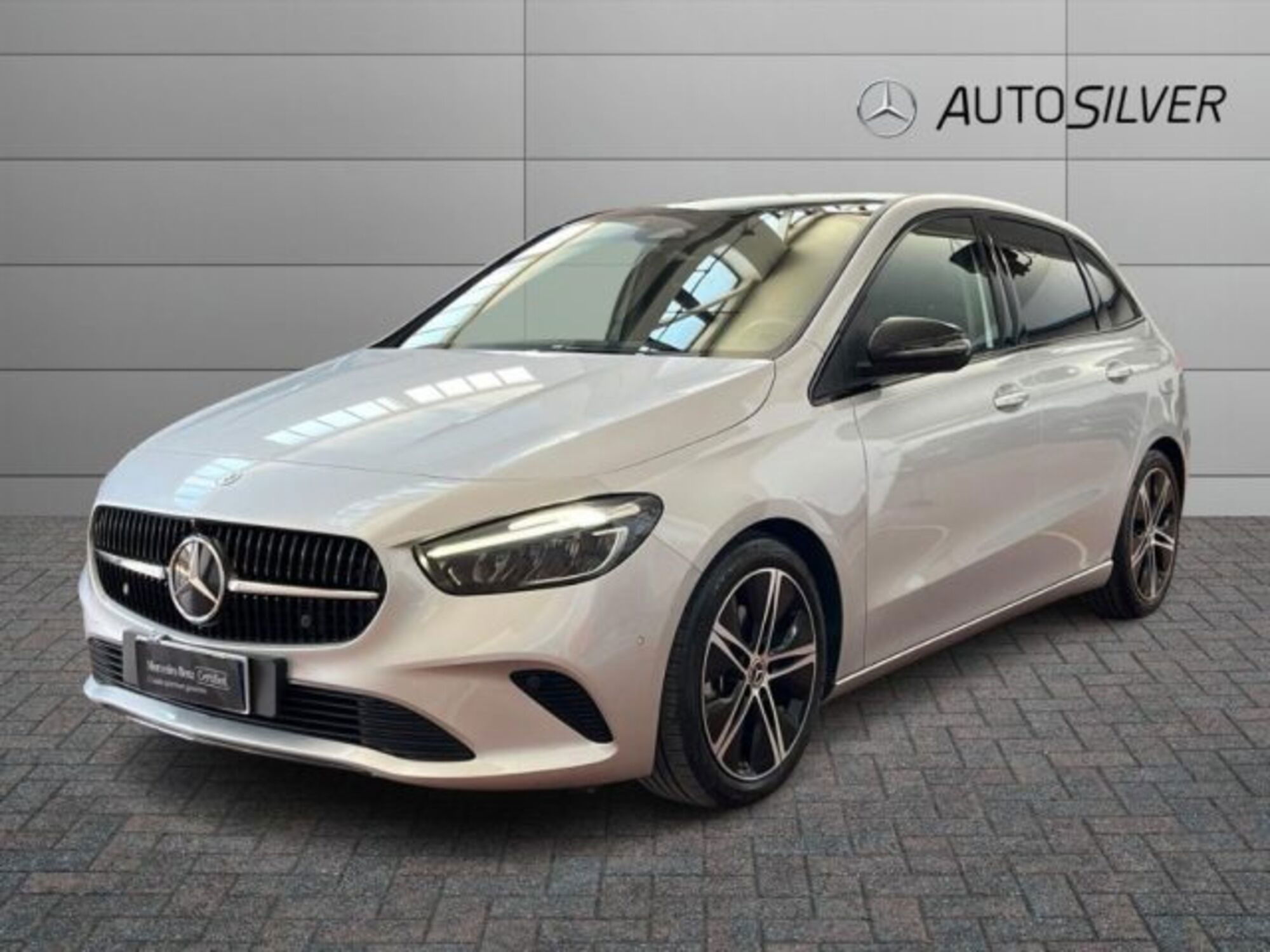 Mercedes-Benz Classe B 180 Progressive Advanced Plus auto del 2023 usata a Verona