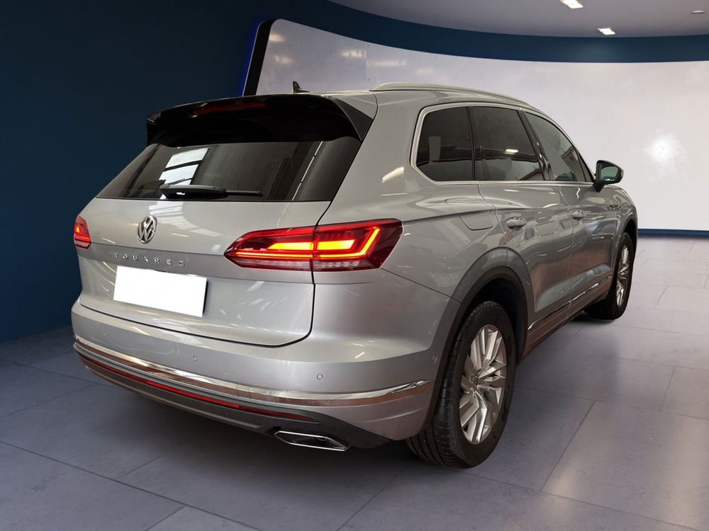 Volkswagen Touareg usata a Torino (6)