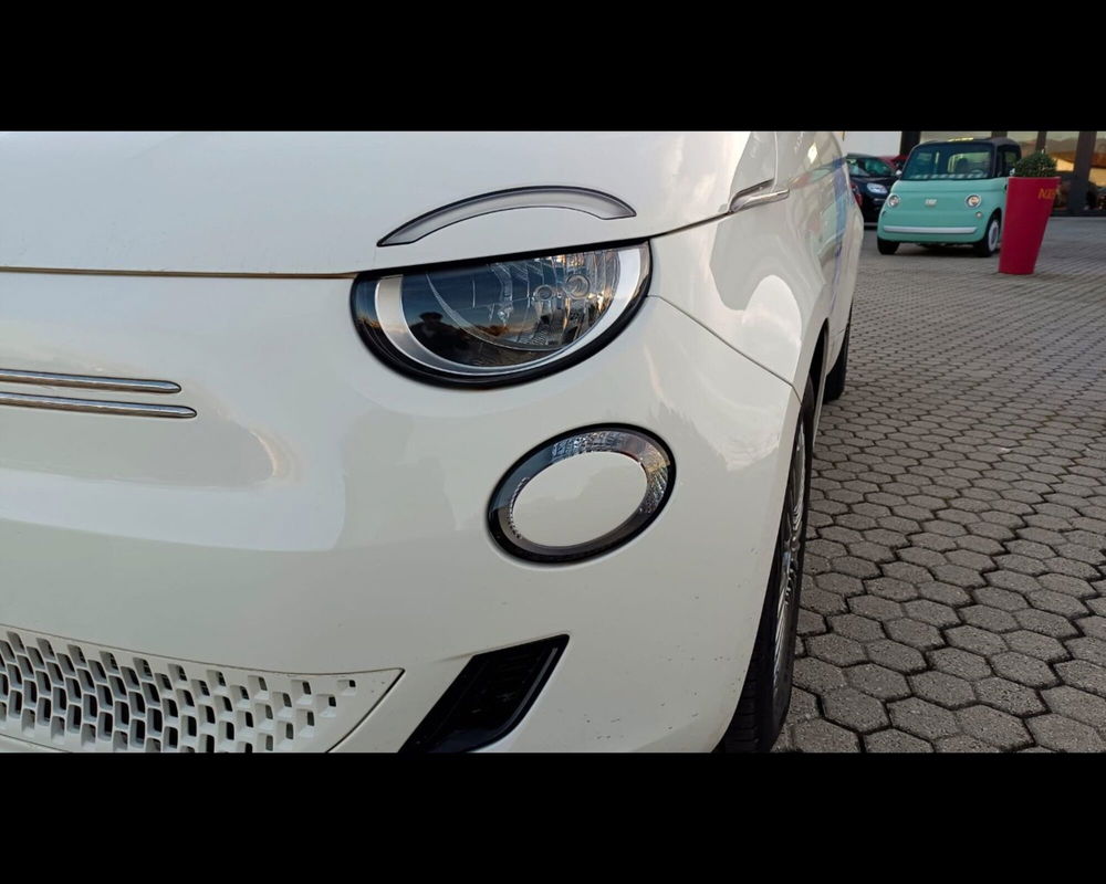 Fiat 500e nuova a Lucca (9)