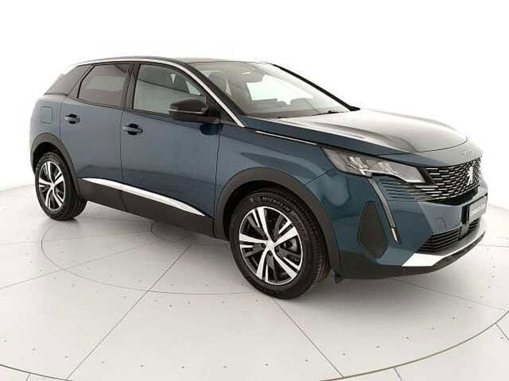 Peugeot 3008 nuova a Caserta