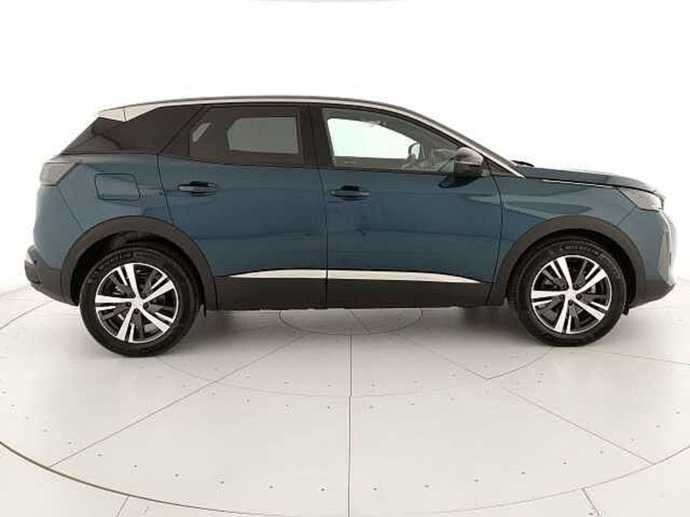 Peugeot 3008 nuova a Caserta (7)