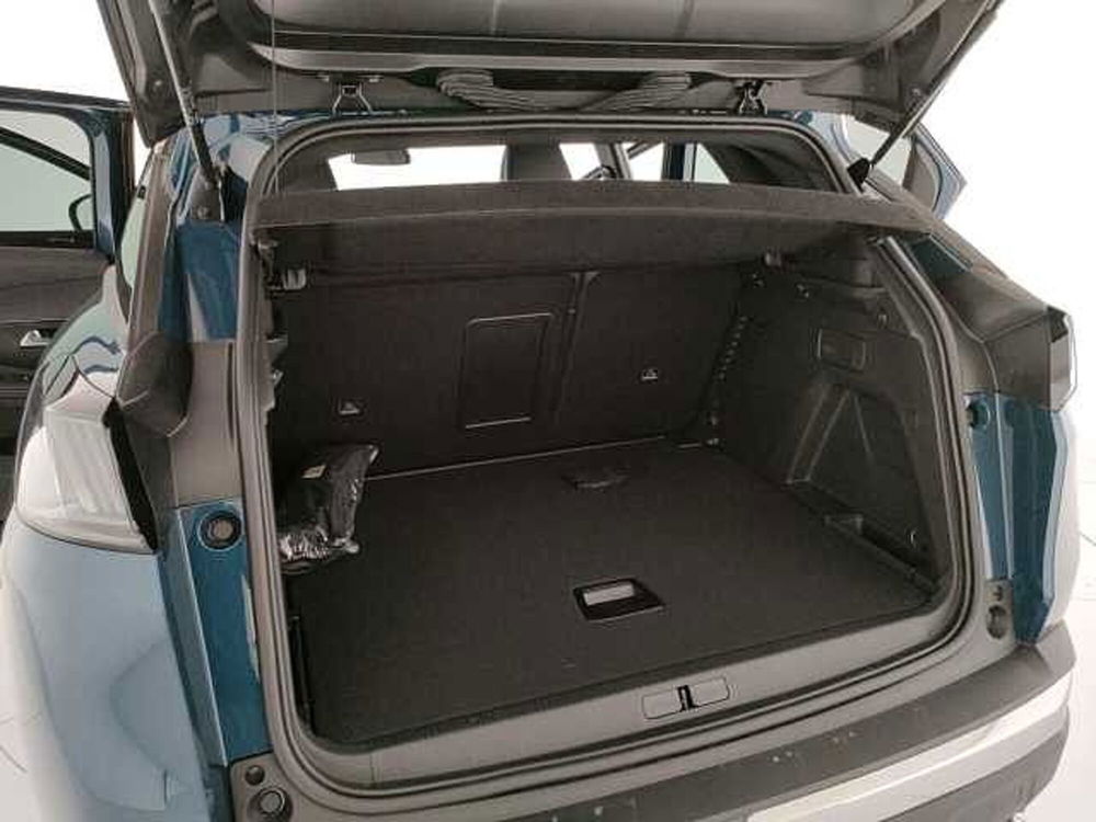 Peugeot 3008 nuova a Caserta (8)