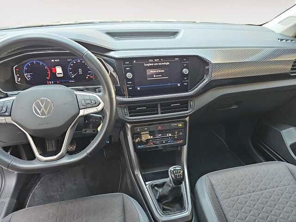 Volkswagen T-Cross usata a Lecco (10)