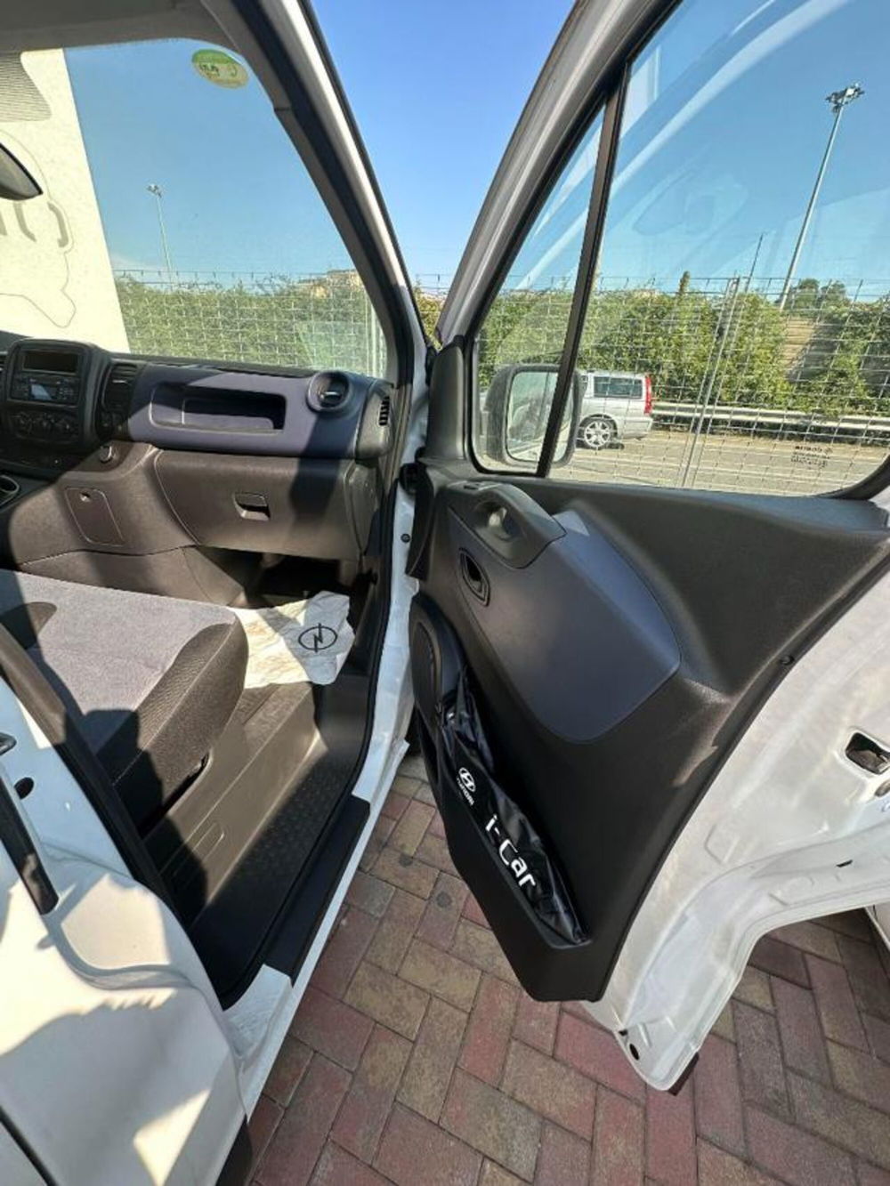 Opel Vivaro nuova a Savona (5)