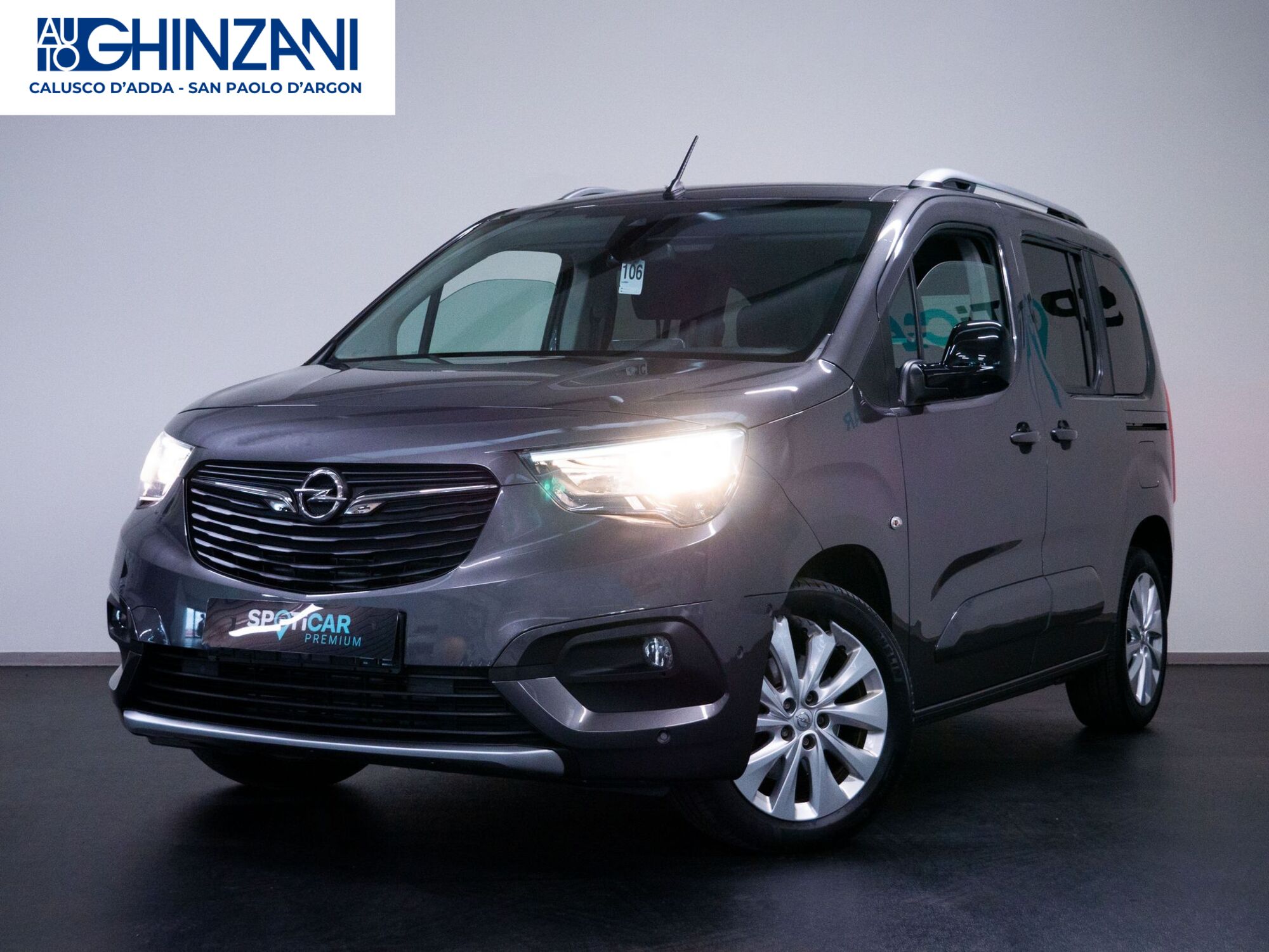 Opel Combo Life 1.2 130 CV S&amp;S AT8 Elegance Plus XL  del 2021 usata a Calusco d&#039;Adda