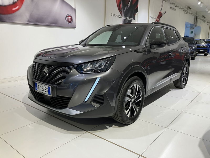 Peugeot 2008 PureTech 130 S&amp;S Allure Pack  del 2023 usata a Fornovo di Taro