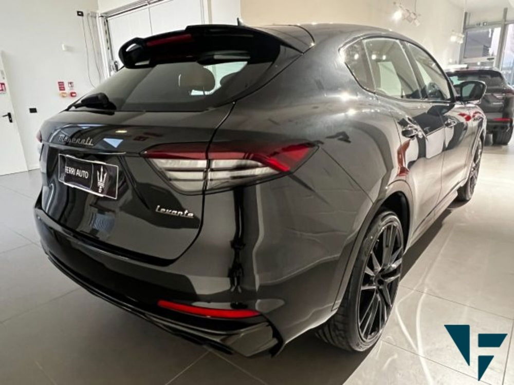 Maserati Levante usata a Udine (4)