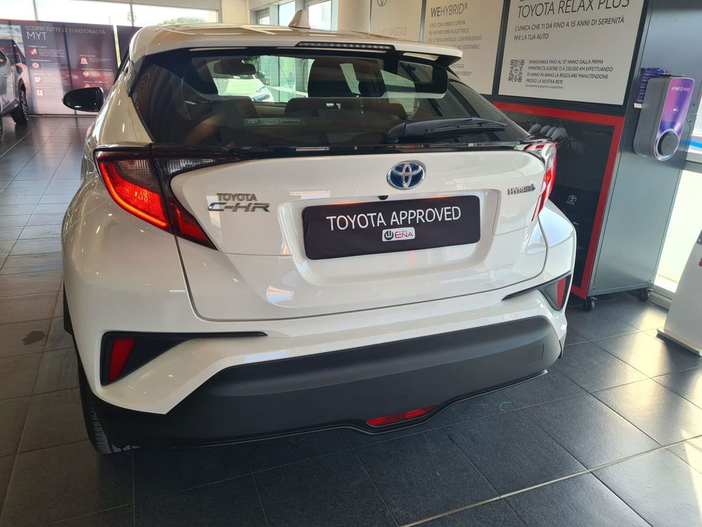 Toyota Toyota C-HR usata a Cagliari (6)