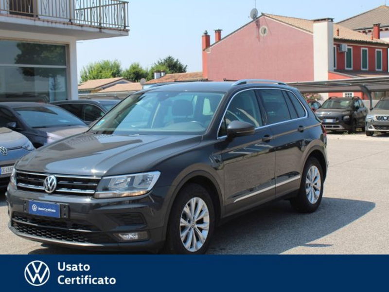 Volkswagen Tiguan 2.0 tdi R-Line 150cv dsg del 2020 usata a Arzignano