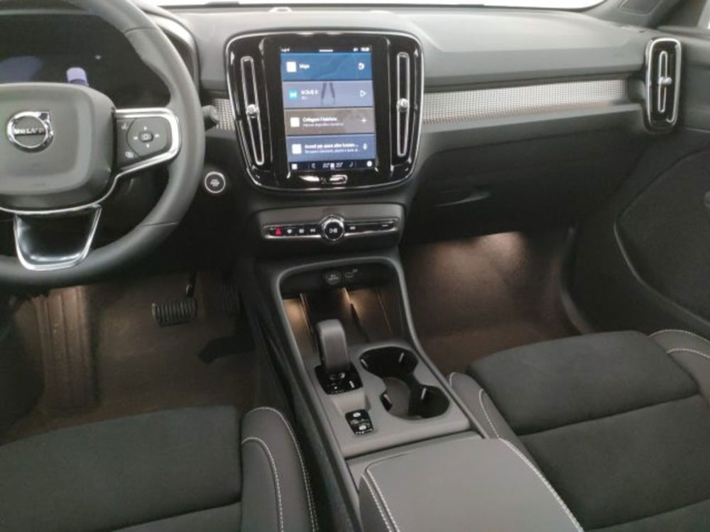 Volvo XC40 nuova a Modena (20)