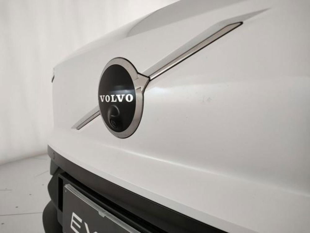 Volvo EX30 nuova a Modena (17)