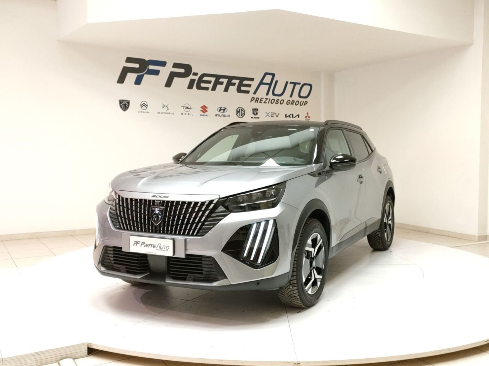 Peugeot 2008 PureTech 130 S&amp;S EAT8 GT  nuova a L&#039;Aquila