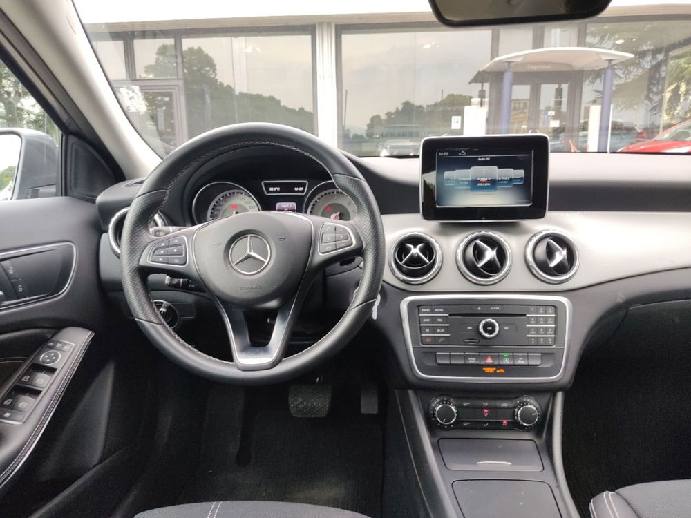 Mercedes-Benz GLA SUV usata a Cremona (10)