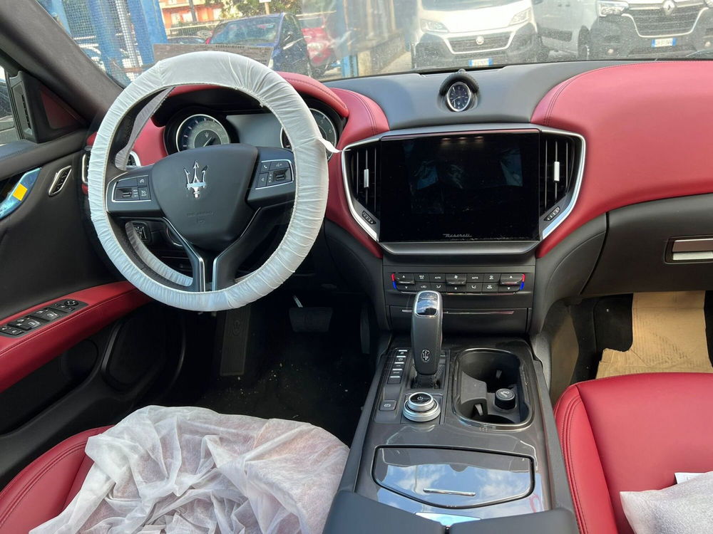 Maserati Ghibli nuova a Salerno (5)