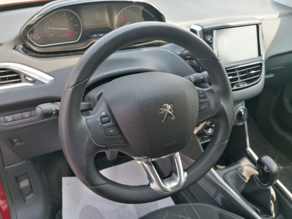 Peugeot 2008 usata a Milano (12)