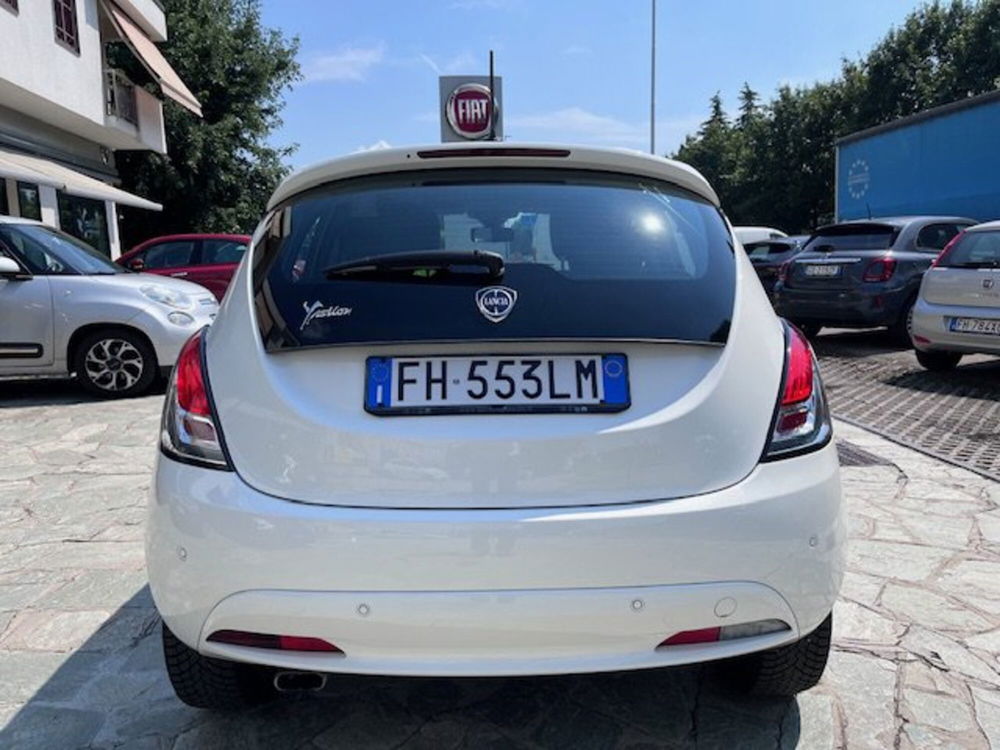 Lancia Ypsilon usata a Milano (4)