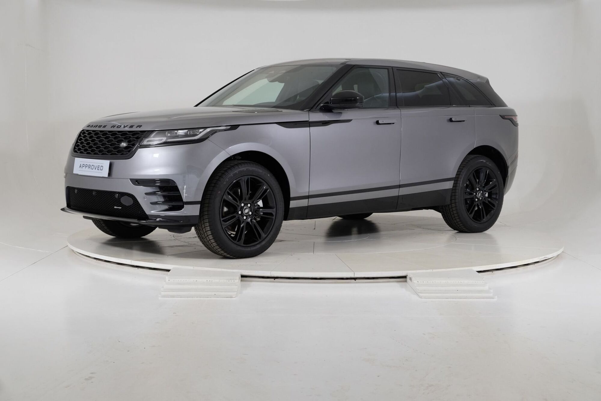 Land Rover Range Rover Velar 2.0D I4 204 CV R-Dynamic SE  del 2023 usata a Torino