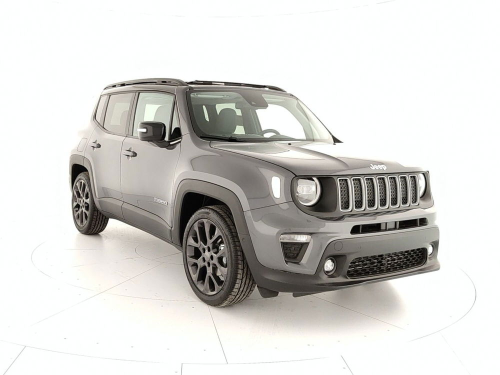 Jeep Renegade nuova a Caserta