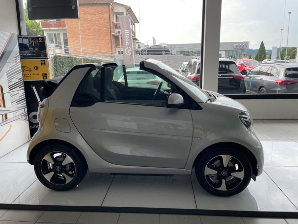 smart Fortwo Cabrio nuova a Siena (3)