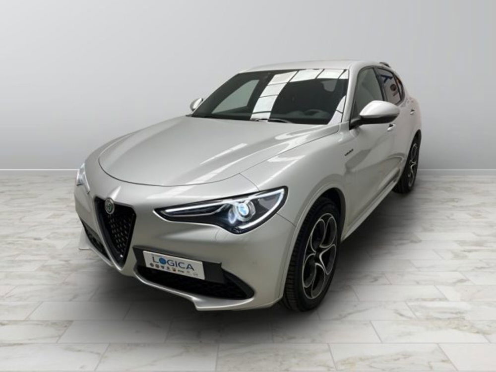 Alfa Romeo Stelvio usata a Biella (6)