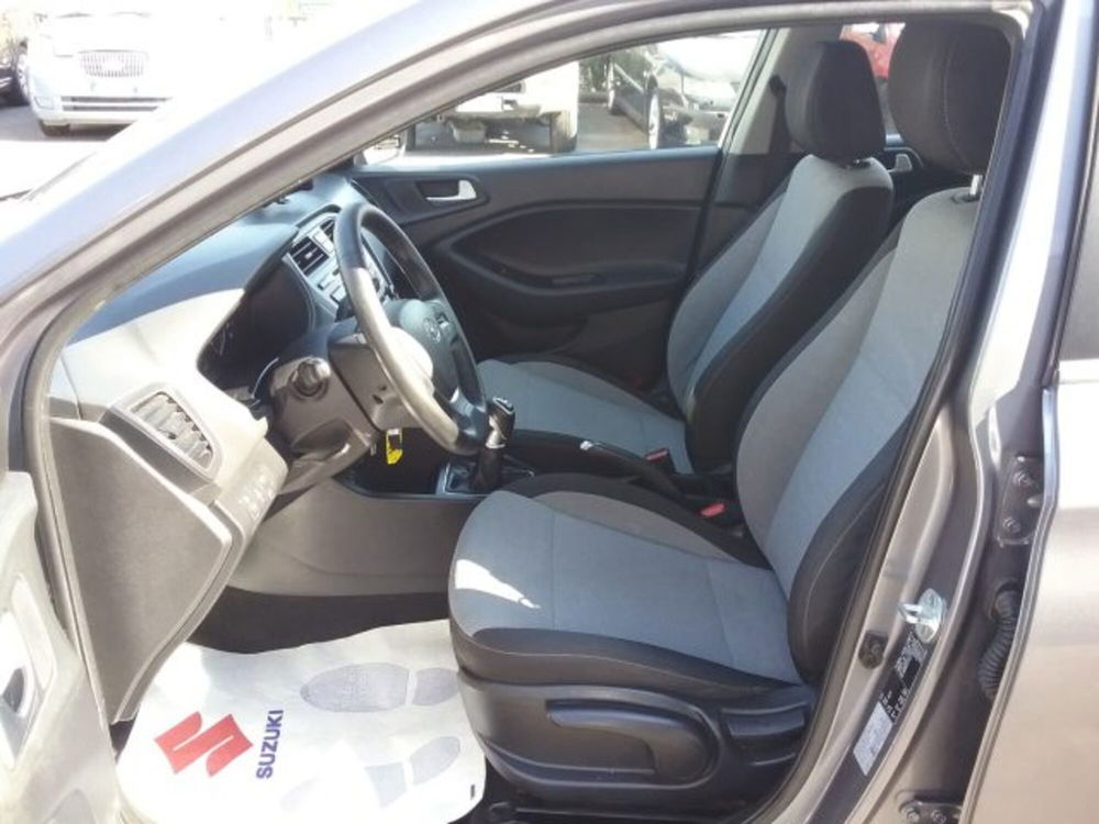 Hyundai i20 usata a Macerata (12)