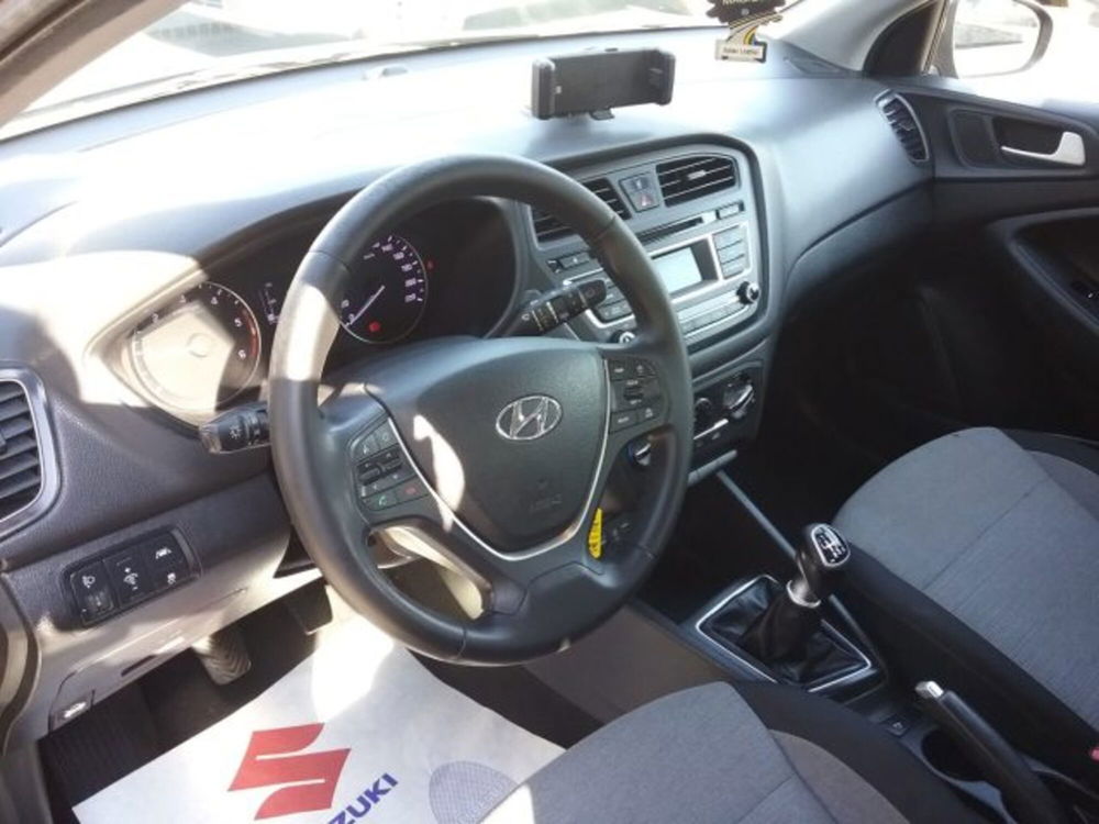 Hyundai i20 usata a Macerata (9)